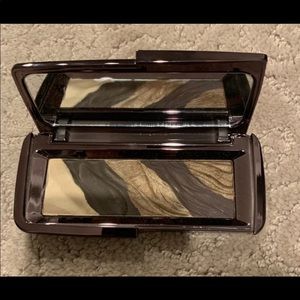 Hourglass eyeshadow palette Obscura